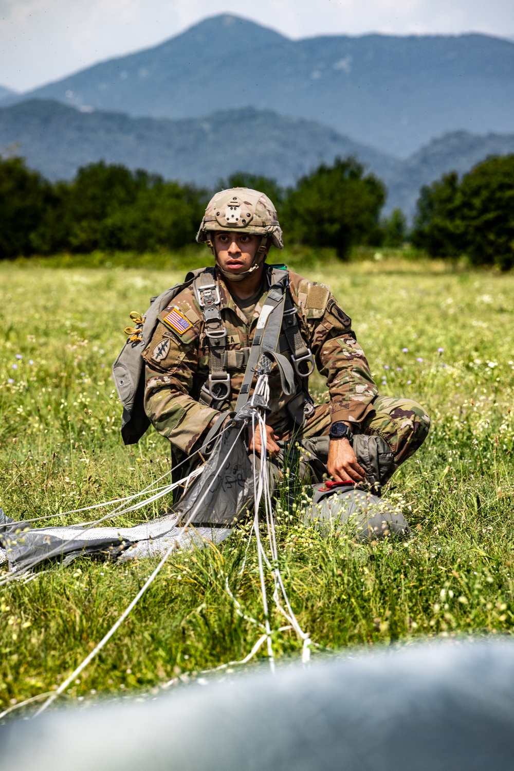 173rd Airborne Brigade performs airborne operation in Aviano