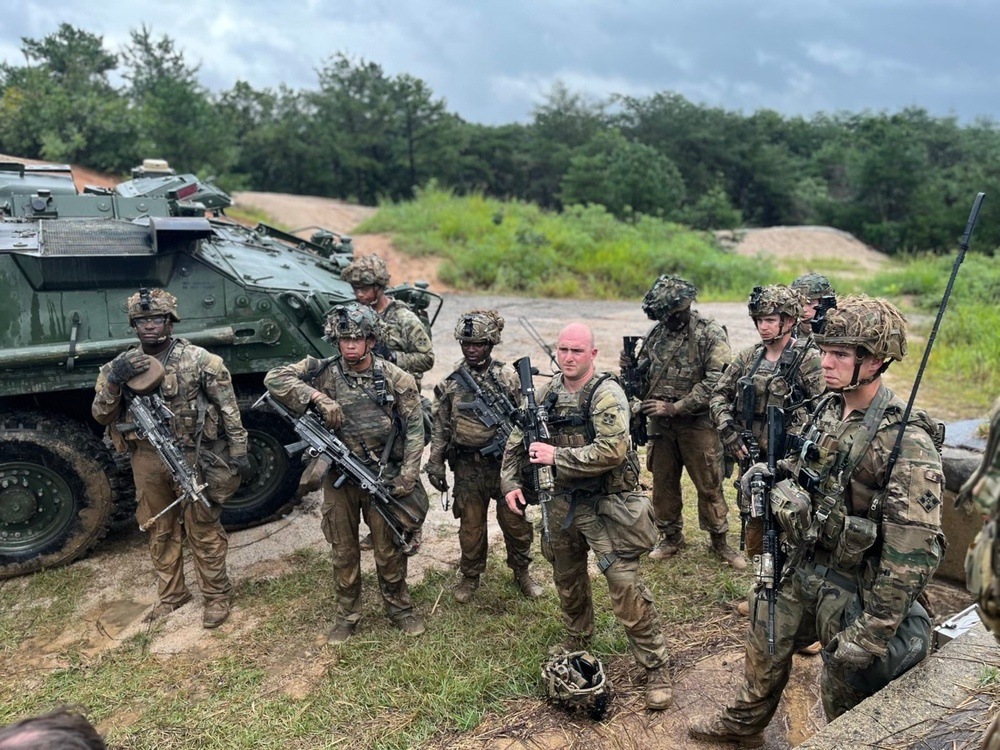 Tomahawk Battalion, 2-23 Infantry, conducts Squad Live Fire Exercise
