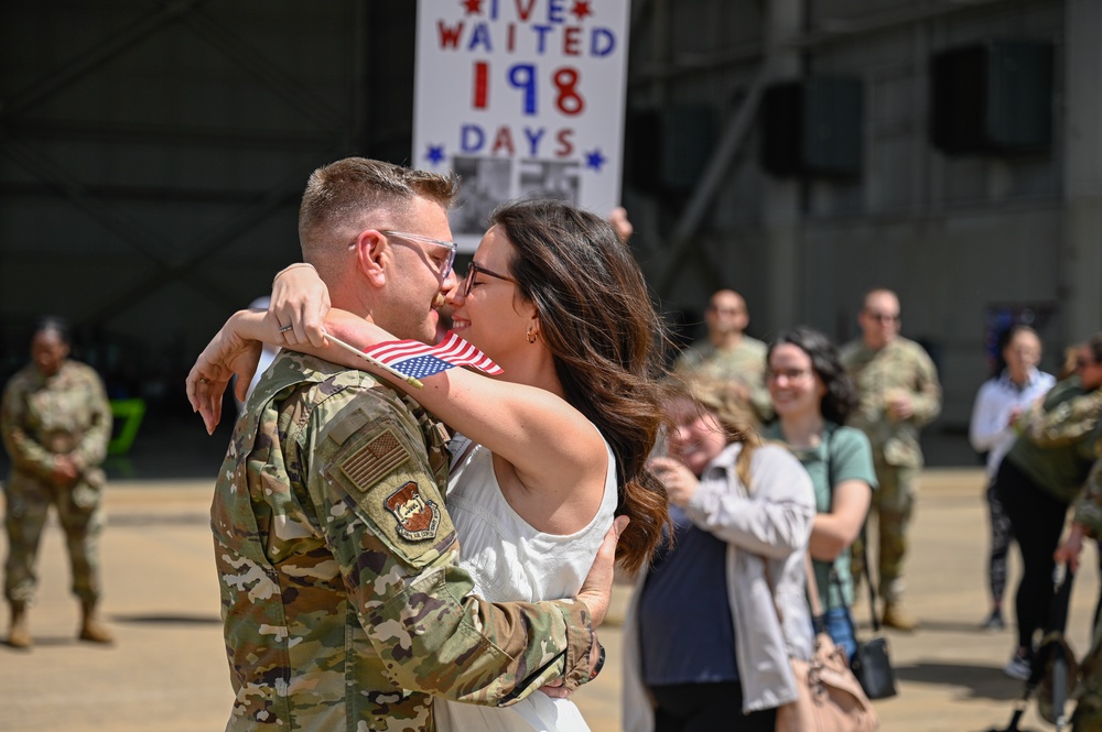 Welcome home: 386 AEW Airmen reunite with Herk Nation