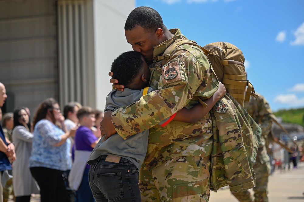 Welcome home: 386 AEW Airmen reunite with Herk Nation