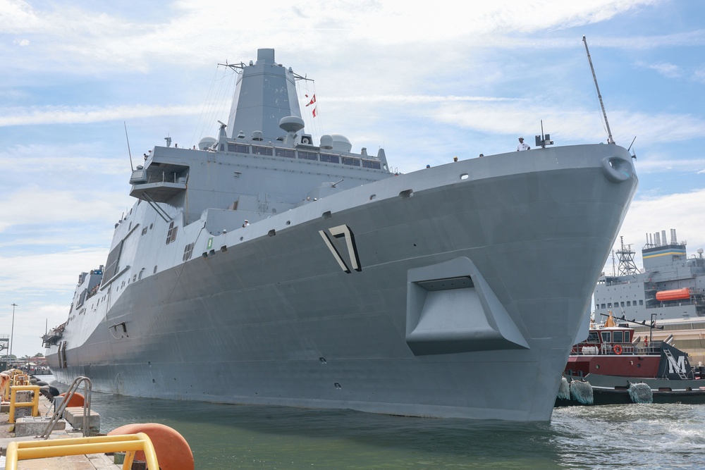 IWOARG Departs Norfolk for Deployment