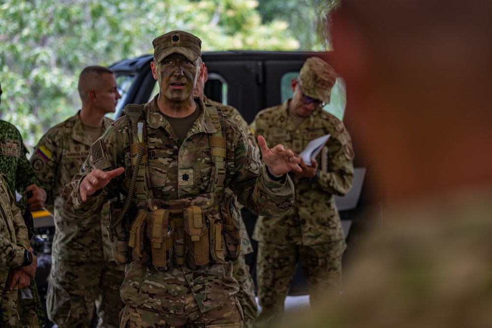 PISAJ 21 participants visit newly enlisted Soldiers during the Forge