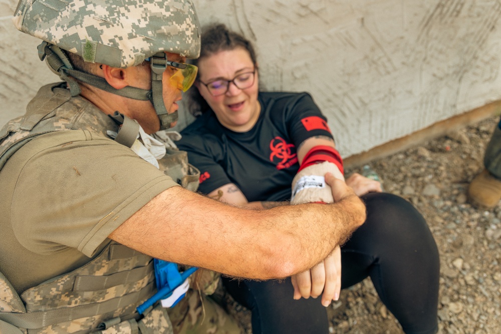 Medical Care MAINEiacs Conduct Vital Training