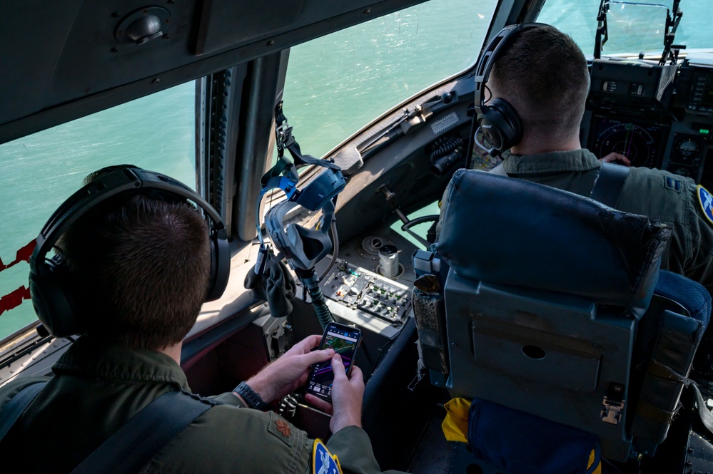 Sun, Sky, C-17: Charleston local training sortie