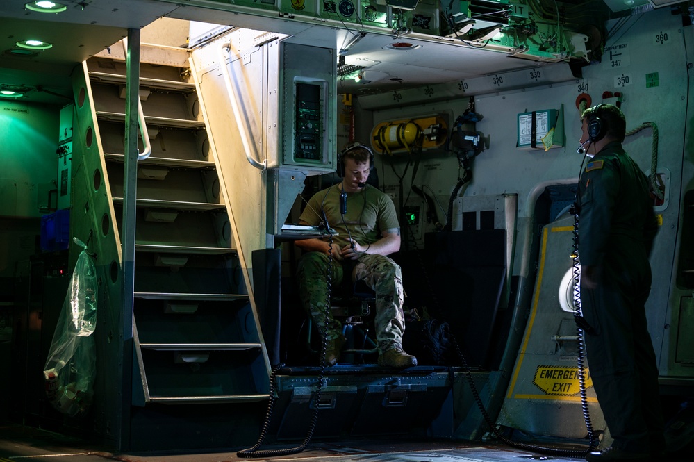 Sun, Sky, C-17: Charleston local training sortie