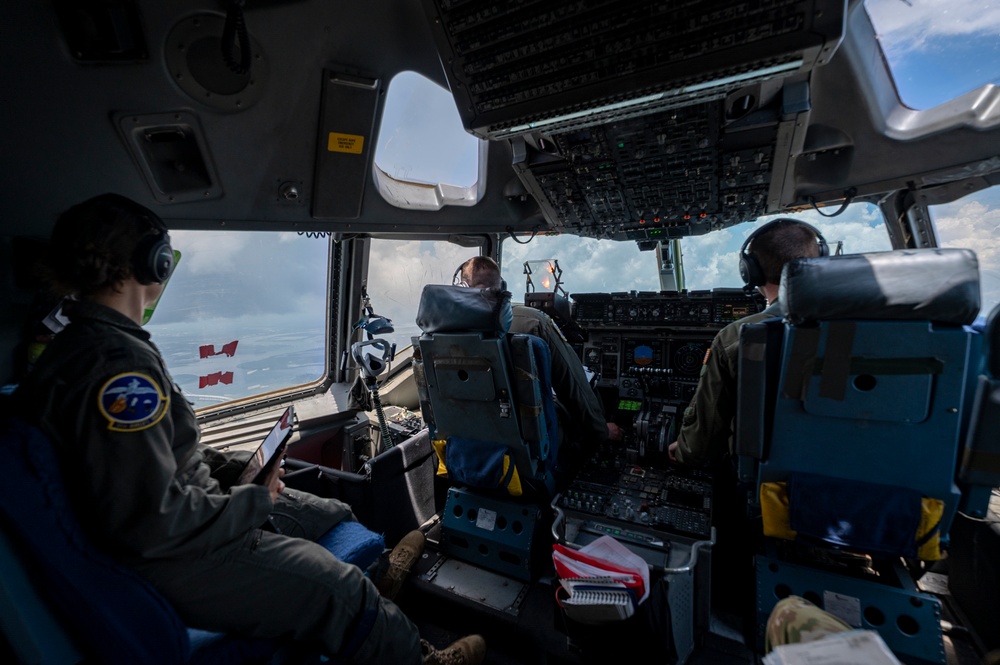 Sun, Sky, C-17: Charleston local training sortie