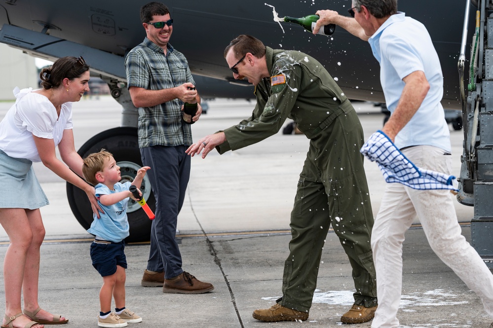 Sun, Sky, C-17: Charleston local training sortie