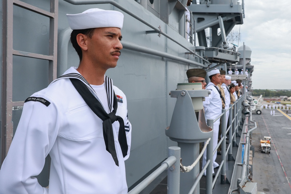 IWO ARG Departs Norfolk for Deployment