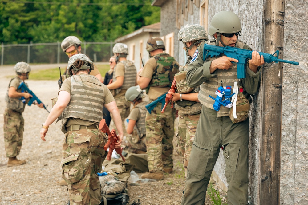 Medical Care MAINEiacs Conduct Vital Training