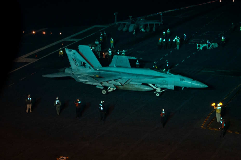 Abraham Lincoln conducts flight operations