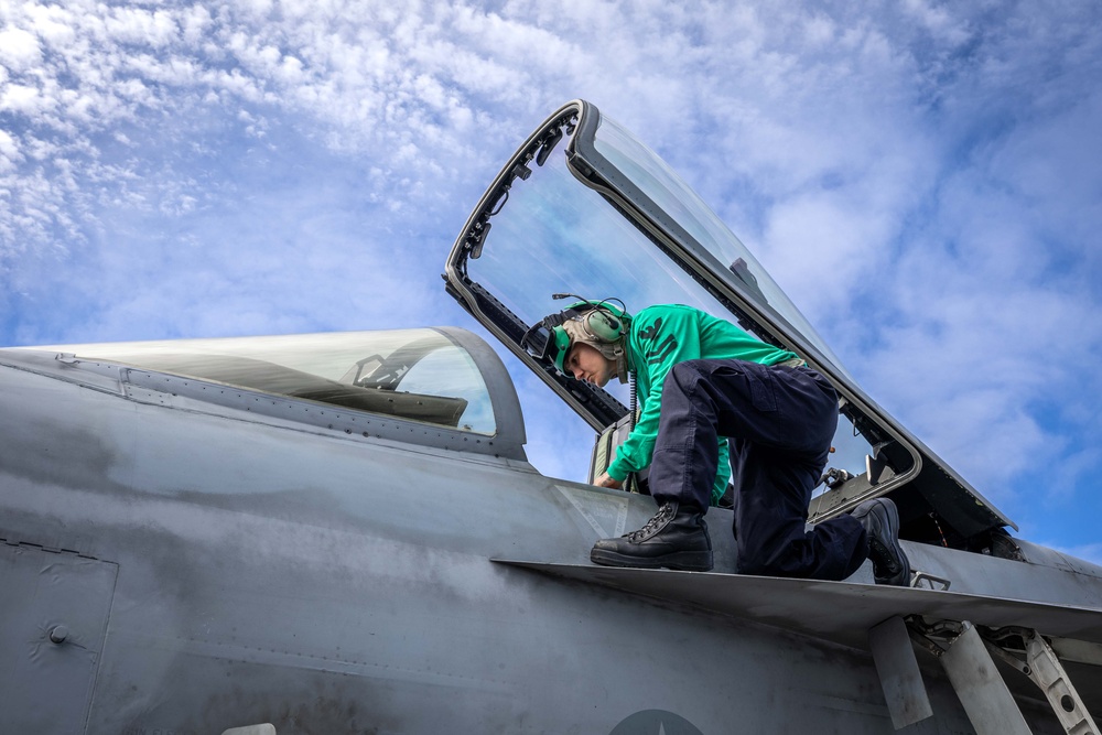 Daily Operations Aboard USS George H.W. Bush (CVN 77)