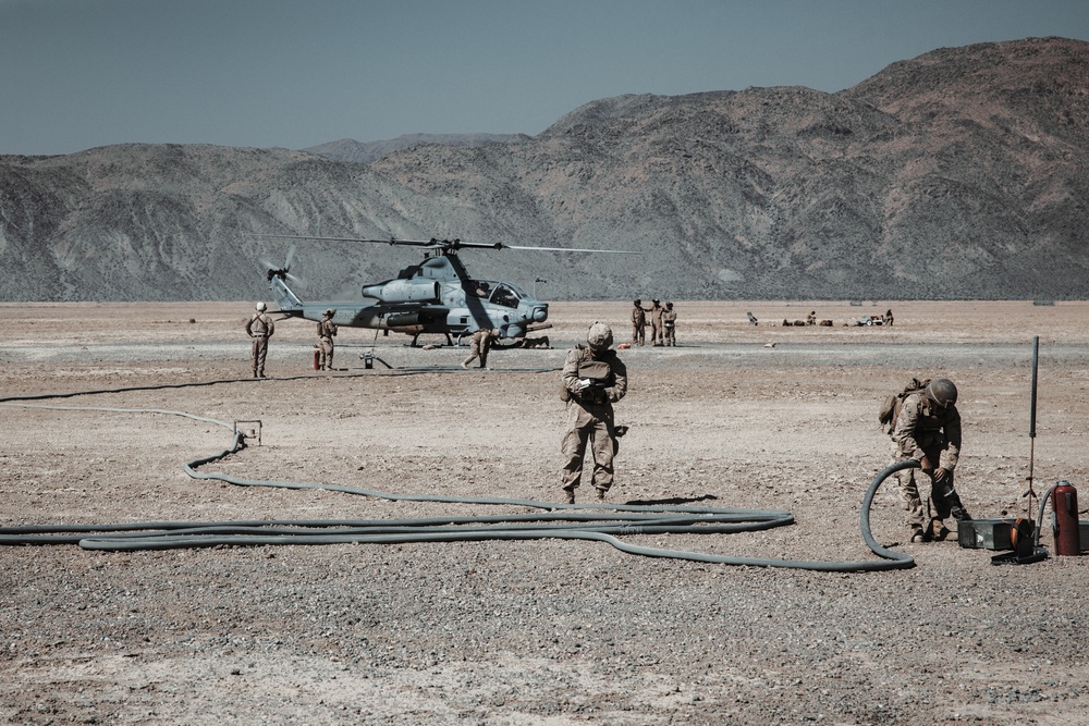 HMLA-367 conducts FARP training