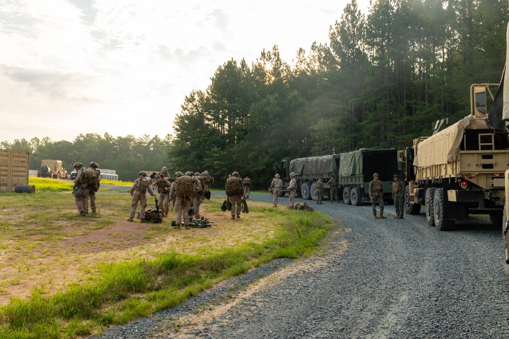 CLB-22 transports V 2/2 for urban operations during DFT
