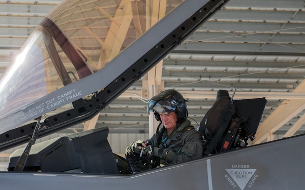 Gen. Drowley completes fini flight in F-35