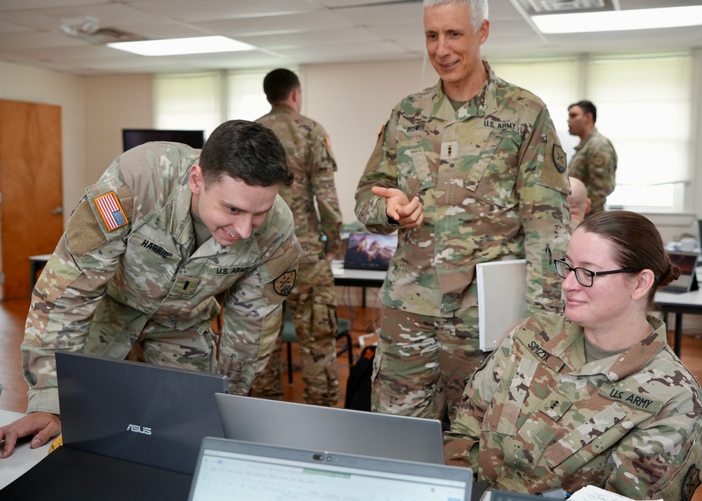 Maryland Army National Guard cyber soldiers lead certification exercise for sister units