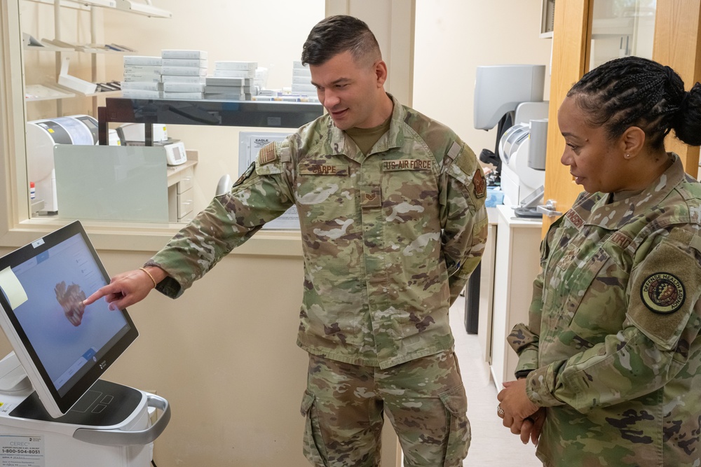 Defense Health Agency Chief Visits the 5MDG