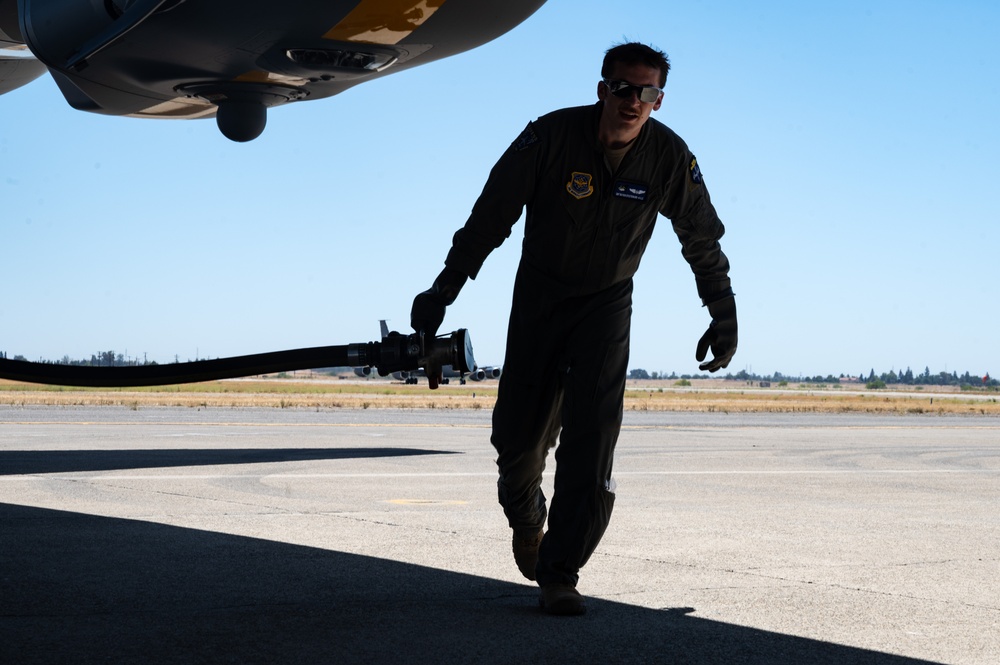 22 ARW keeps fighters in the air during BE 25-3