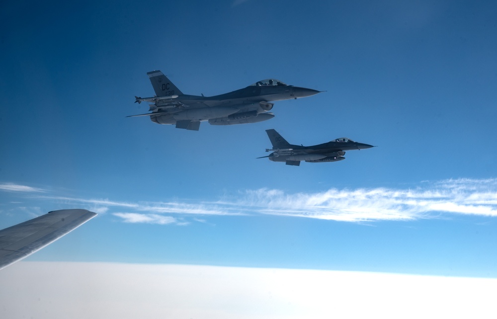 22 ARW keeps fighters in the air during BE 25-3