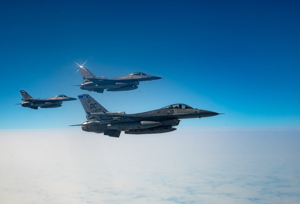 22 ARW keeps fighters in the air during BE 25-3