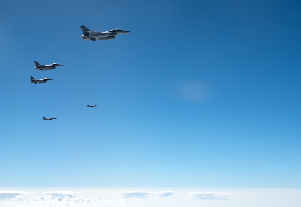 22 ARW keeps fighters in the air during BE 25-3