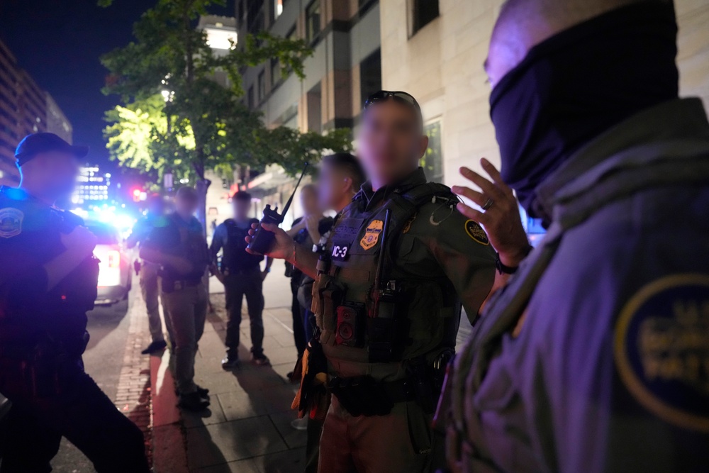 U.S. Border Patrol agents patrol alongside D.C. Police