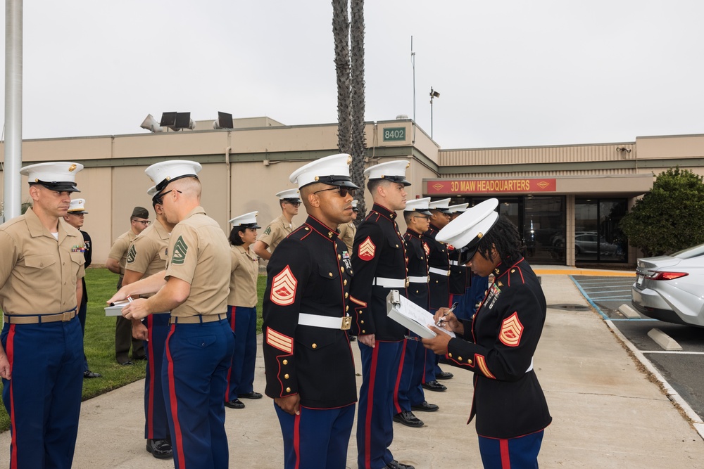 Marines with MWHS-3 perform uniform inspections