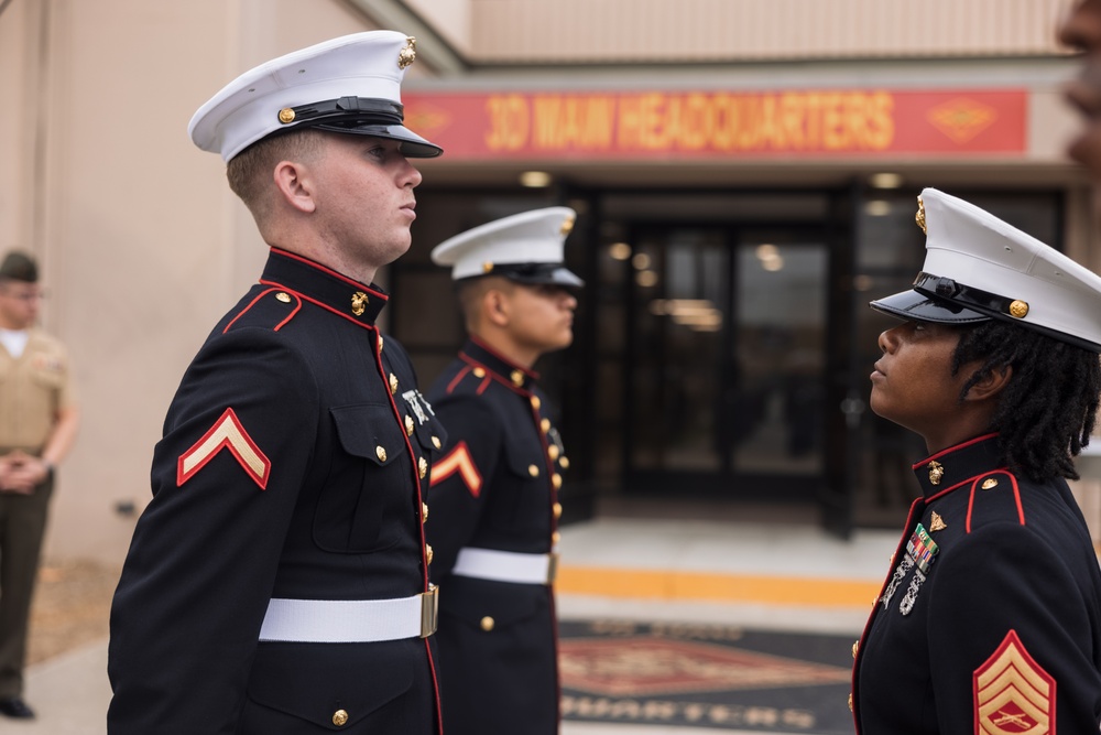 Marines with MWHS-3 perform uniform inspections