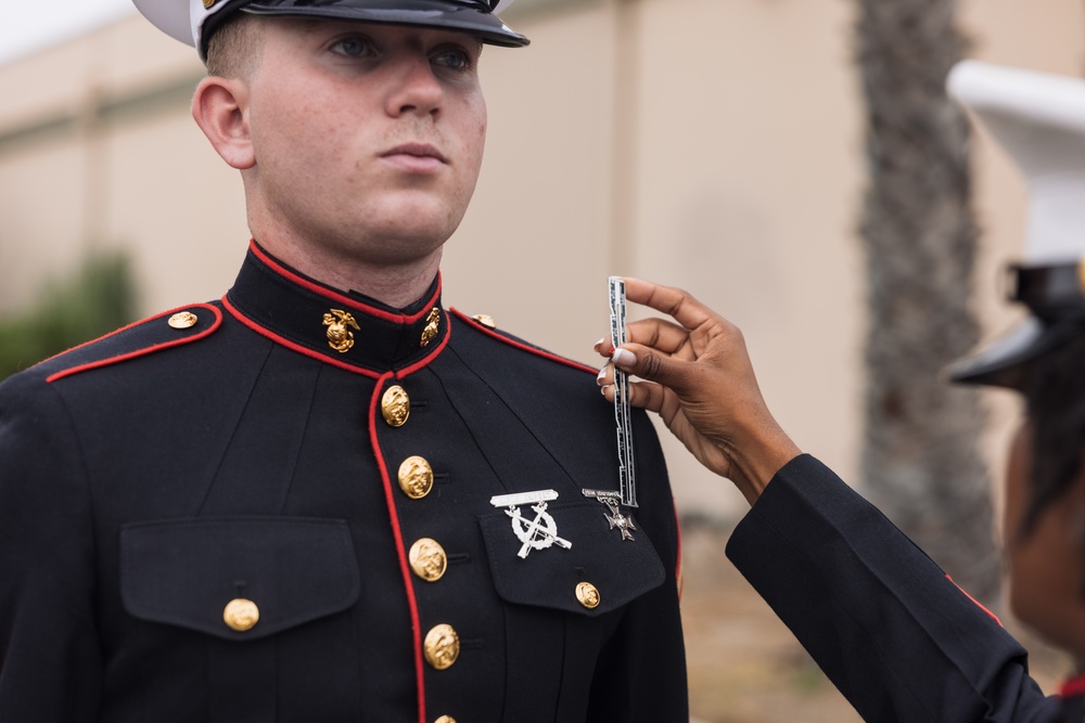 Marines with MWHS-3 perform uniform inspections