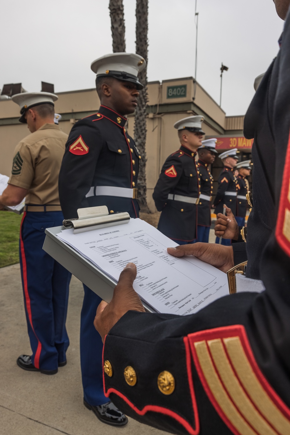 Marines with MWHS-3 perform uniform inspections