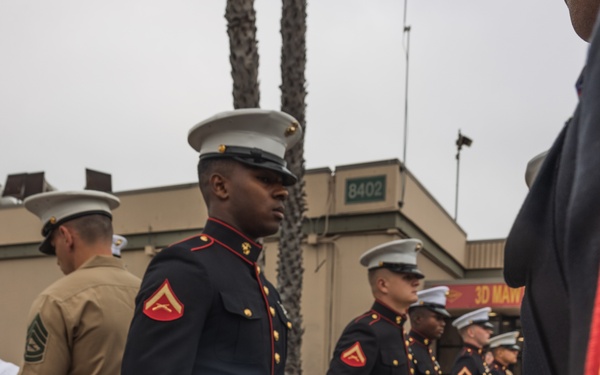 Marines with MWHS-3 perform uniform inspections
