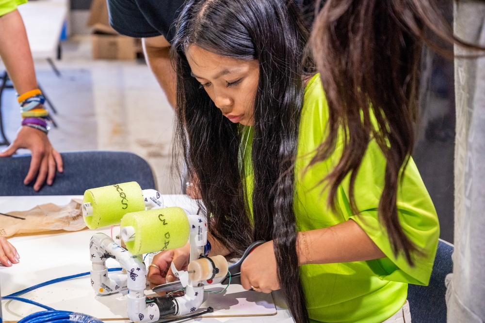 NAVFAC EXWC Supports the Engineers of Tomorrow