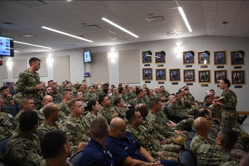 FORCM Nicole Rios meets with Senior Enlisted Academy Class 287.