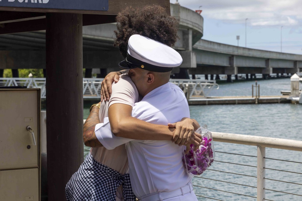 CNRH Reenlistment Ceremony