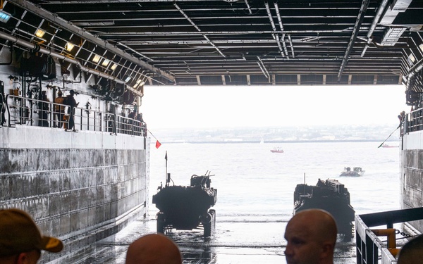 QUART 25.4: Navy and Marine Corps Leaders visit Somerset