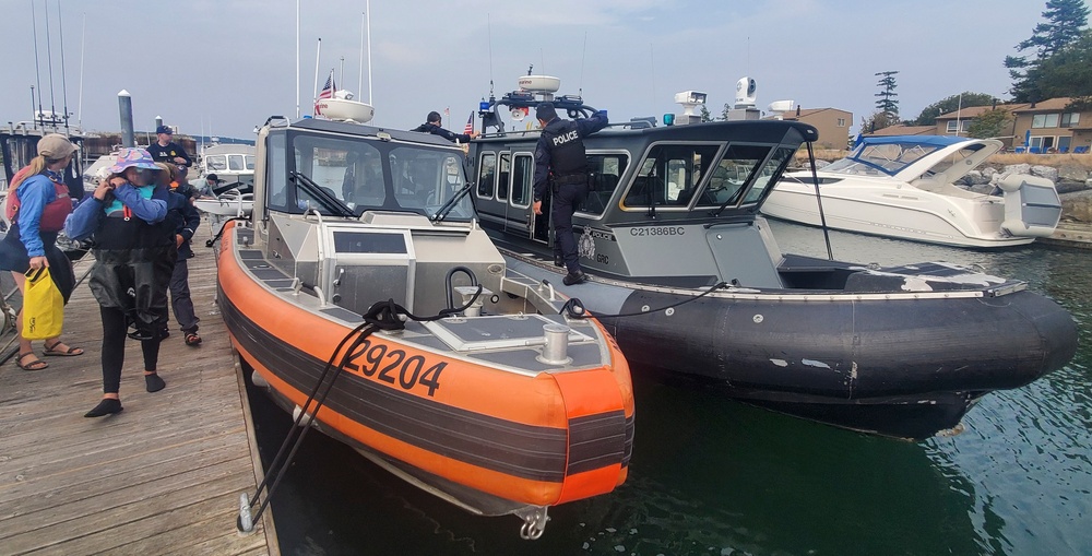 U.S. Coast Guard, Royal Canadian Mounted Police rescue 12 kayakers near San Juan Islands