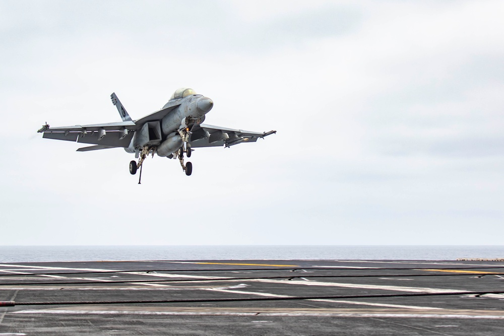 Abraham Lincoln conducts flight operations