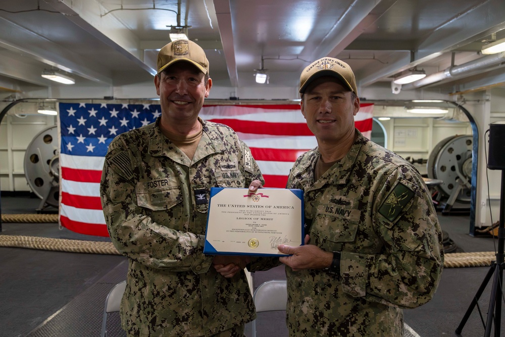 DESRON-21 conducts change of command ceremony