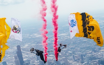 U.S. Army Parachute Team jumps for Chicago Air and Water Show