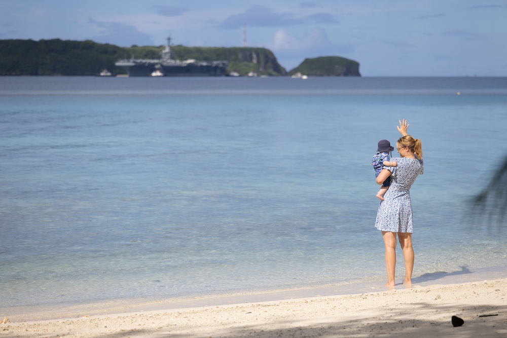 USS George Washington (CVN 73) arrives in Guam for a port visit