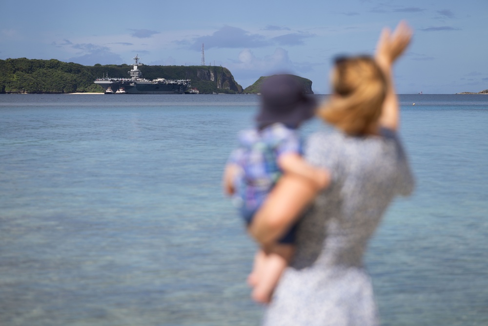 USS George Washington (CVN 73) arrives in Guam for a port visit