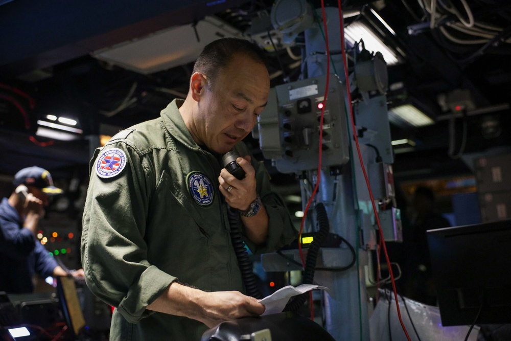 CSG-11 Visits USS Truxtun