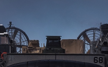 22nd MEU(SOC) | LCAC Onboard Operations Aboard USS San Antonio