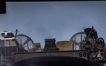 22nd MEU(SOC) | LCAC Onboard Operations Aboard USS San Antonio