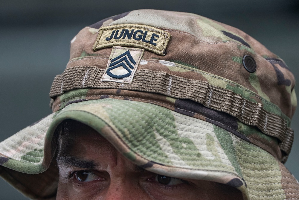 Panamanian and U.S. Forces conduct jungle orientation course