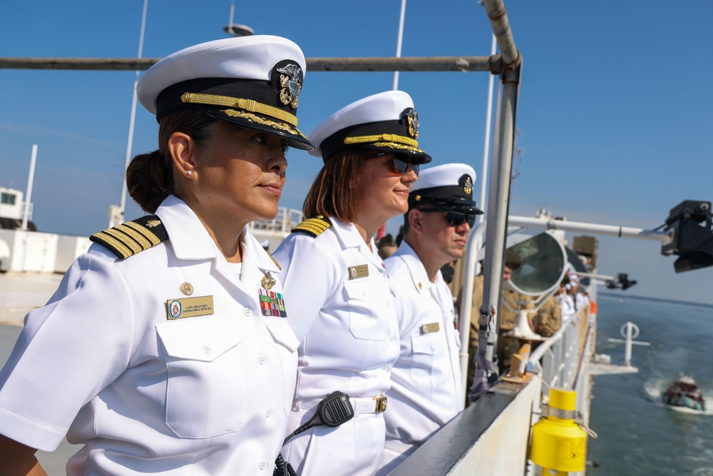 USNS Comfort Returns to Norfolk Naval Station after Completing CP25