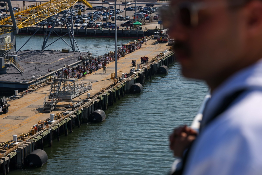 USNS Comfort Returns to Norfolk Naval Station after Completing CP25