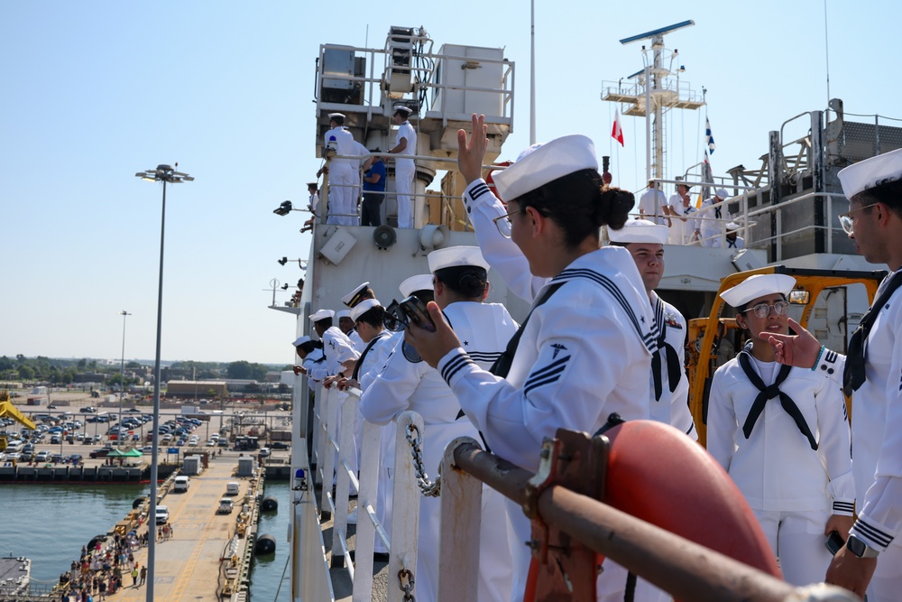 USNS Comfort Returns to Norfolk Naval Station after Completing CP25