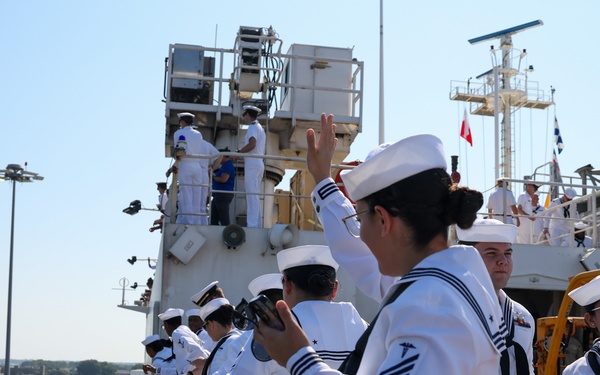 USNS Comfort Returns to Norfolk Naval Station after Completing CP25