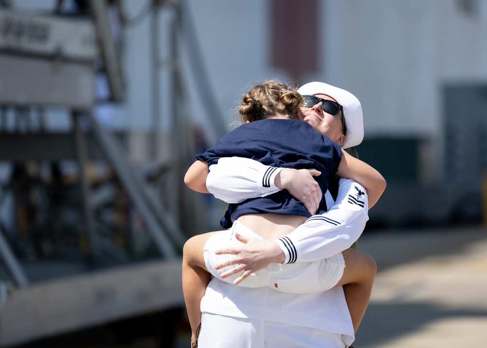 USNS Comfort (T-AH 20) Returns From Continuing Promise 2025