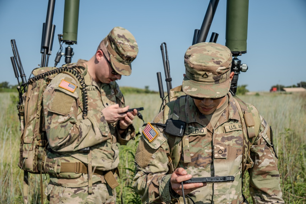 1st Cavalry Division tests terrestrial layer system manpack